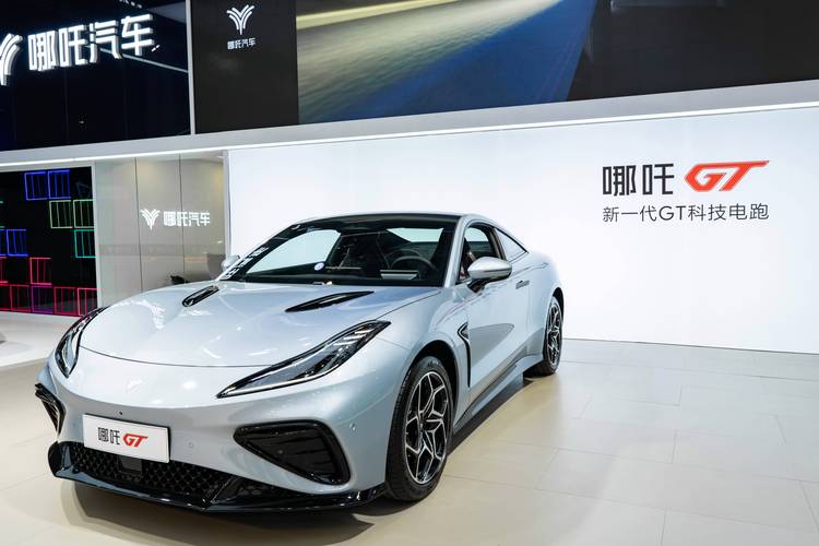 深圳福田区宝展格企业管理咨询哪吒汽车在智能汽车领域的表现，领途汽车在新能源汽车市场中的影响力